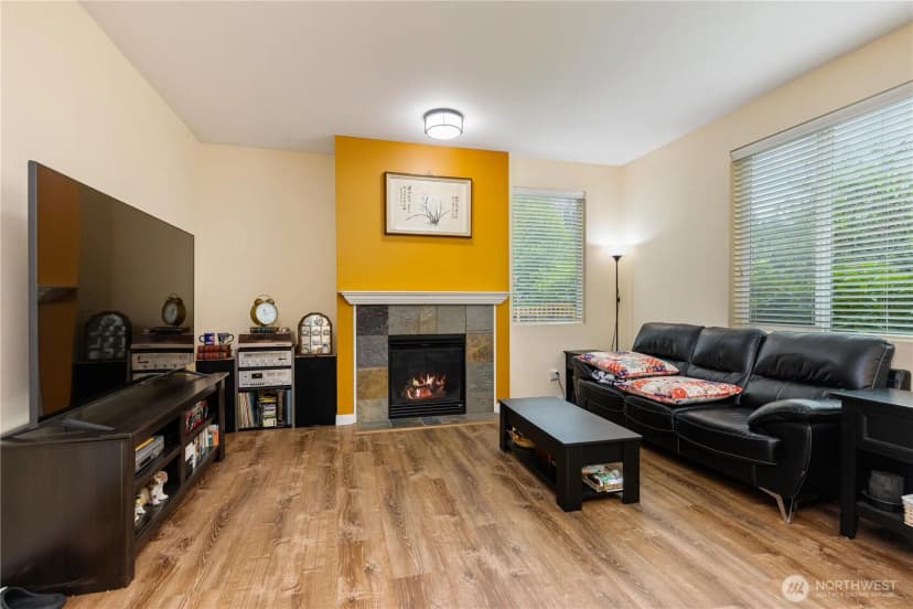 Property photo for 28104 Maple Ridge Way Se, Maple Valley photo 2