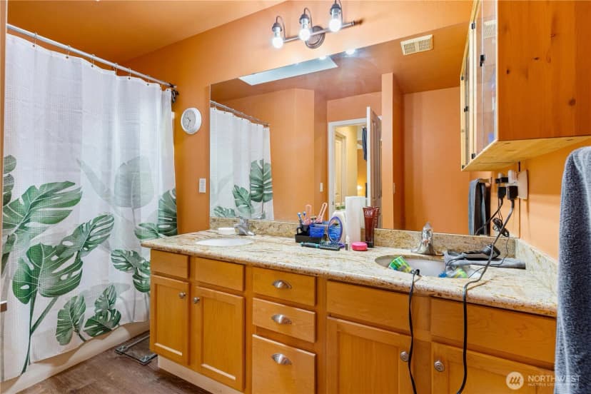 Property photo for 28104 Maple Ridge Way Se, Maple Valley photo 13