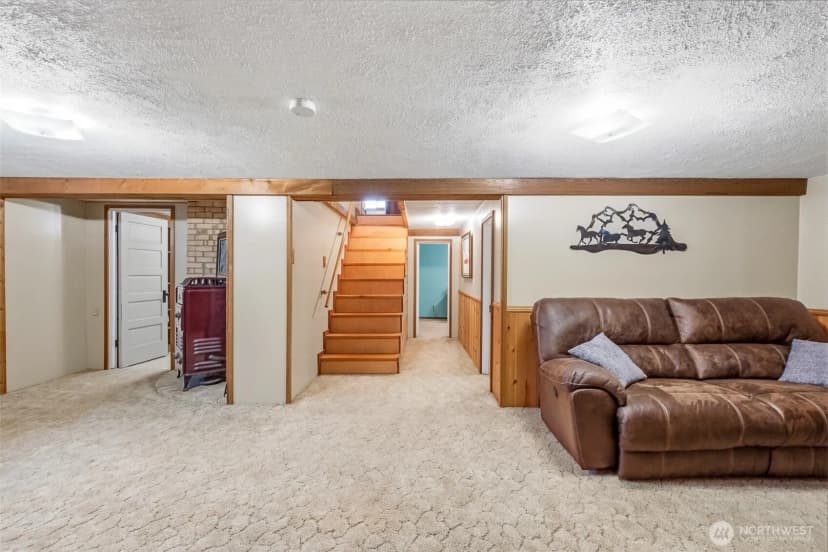 Property photo for 18253 Road B Nw, Ephrata photo 35