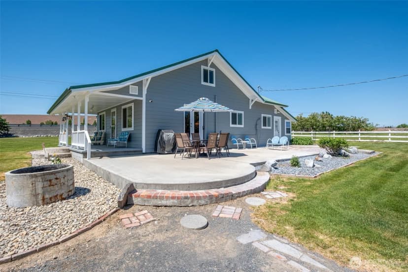 Property photo for 18253 Road B Nw, Ephrata photo 4