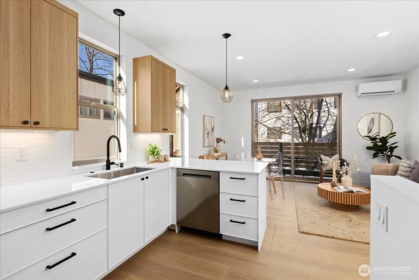 Property photo for 12044 Hiram Place Ne #b, Seattle photo 10