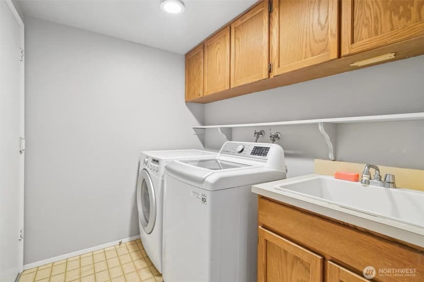 Property photo for 22330 Ne 28th Street, Sammamish photo 15