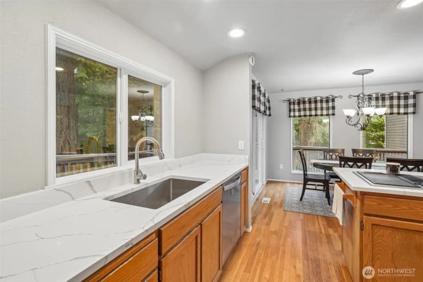 Property photo for 22330 Ne 28th Street, Sammamish photo 12
