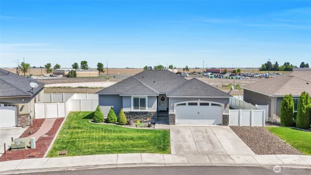 Property photo for 1645 E Madera Street, Othello photo 2