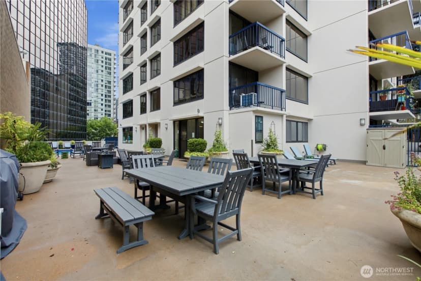 Property photo for 2100 3rd Avenue #2606, Seattle photo 38