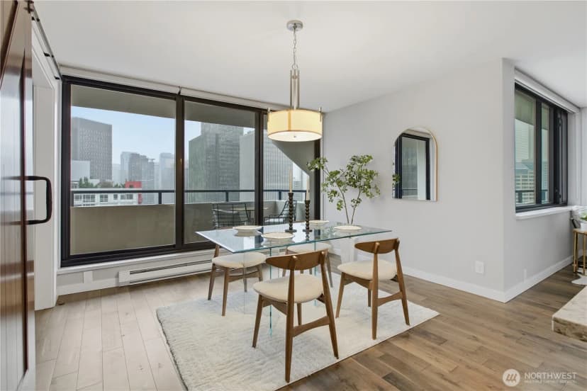 Property photo for 2100 3rd Avenue #2606, Seattle photo 11