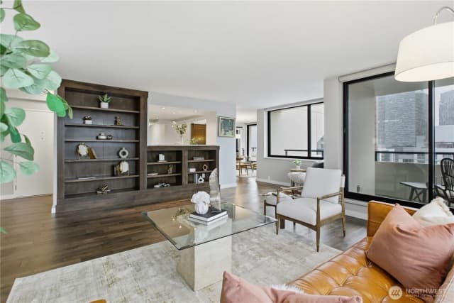 Property photo for 2100 3rd Avenue #2606, Seattle photo 5