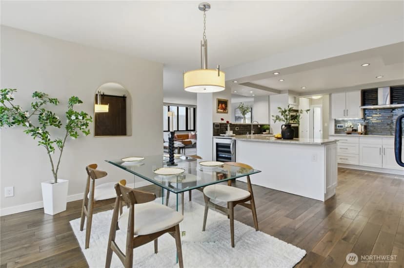 Property photo for 2100 3rd Avenue #2606, Seattle photo 14