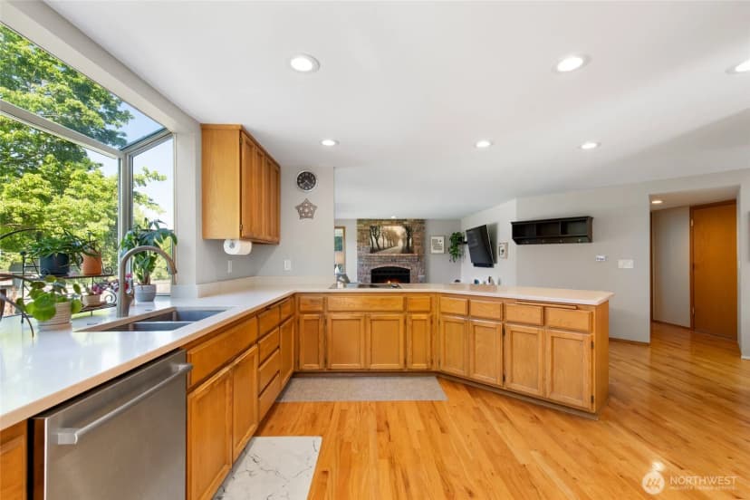 Property photo for 2423 240th Street Se, Bothell photo 16