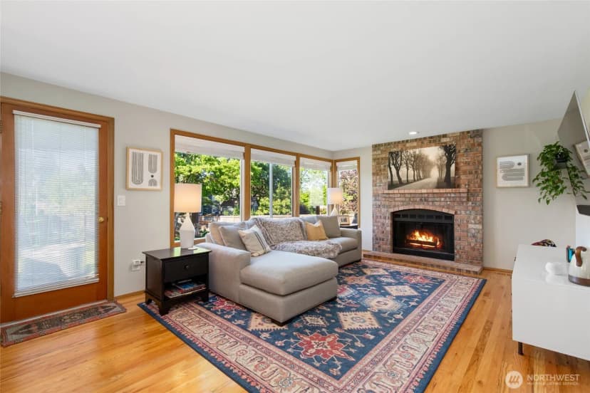 Property photo for 2423 240th Street Se, Bothell photo 18