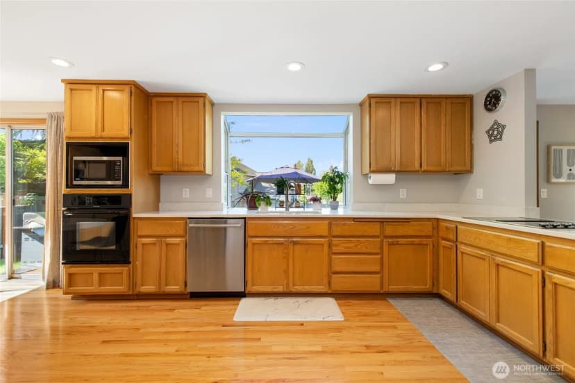 Property photo for 2423 240th Street Se, Bothell photo 14