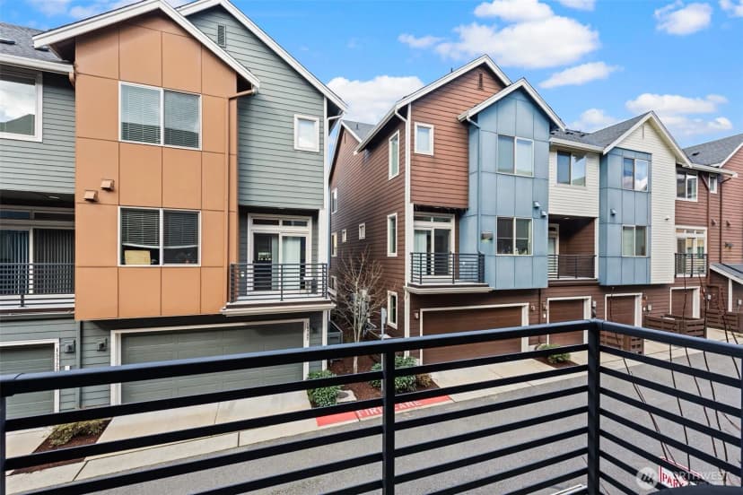 Property photo for 15729 Ne 14th Aly, Bellevue photo 28