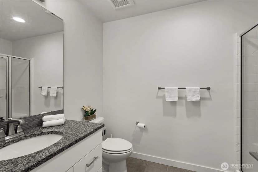 Property photo for 15729 Ne 14th Aly, Bellevue photo 25