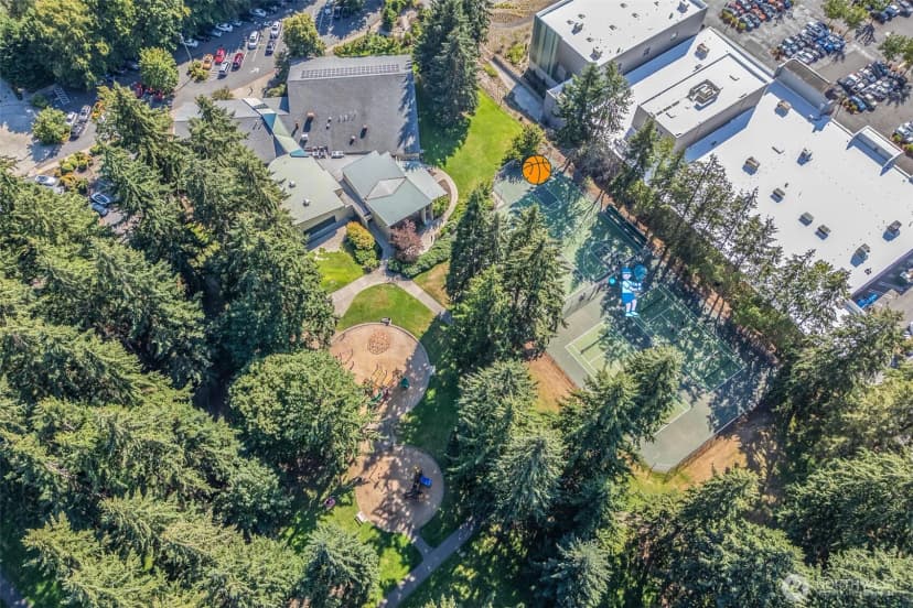 Property photo for 15729 Ne 14th Aly, Bellevue photo 35