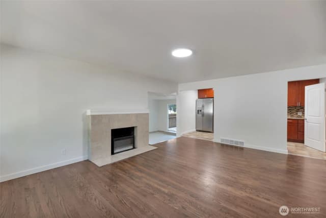 Property photo for 11229 29th Avenue Sw, Seattle photo 3
