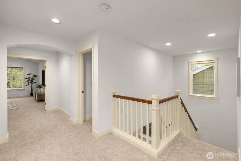 Property photo for 10608 106th Place Ne, Kirkland photo 34