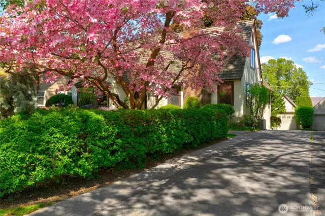 Property photo for 2907 W Yakima Avenue, Yakima photo 4
