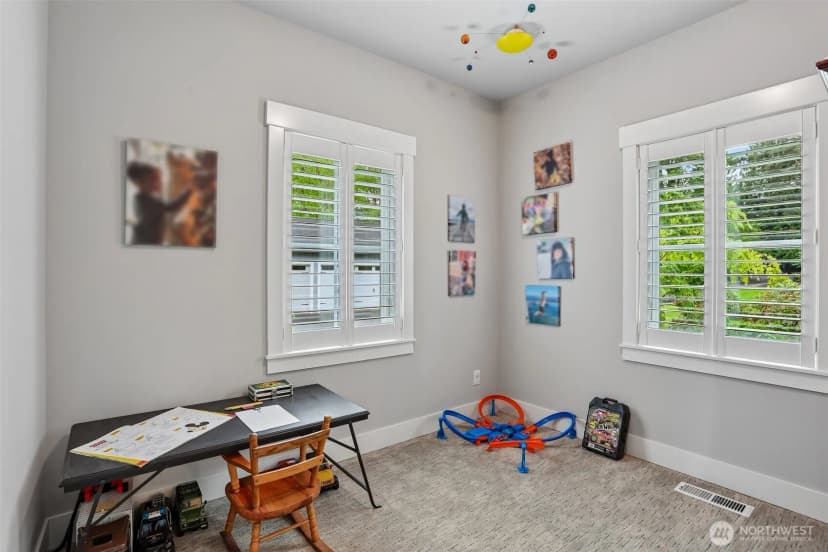Property photo for 24827 Ne 80th Street, Redmond photo 18