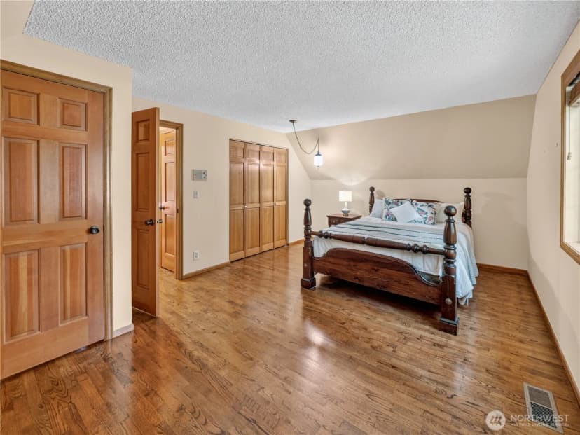Property photo for 3306 217th Place Se, Sammamish photo 29