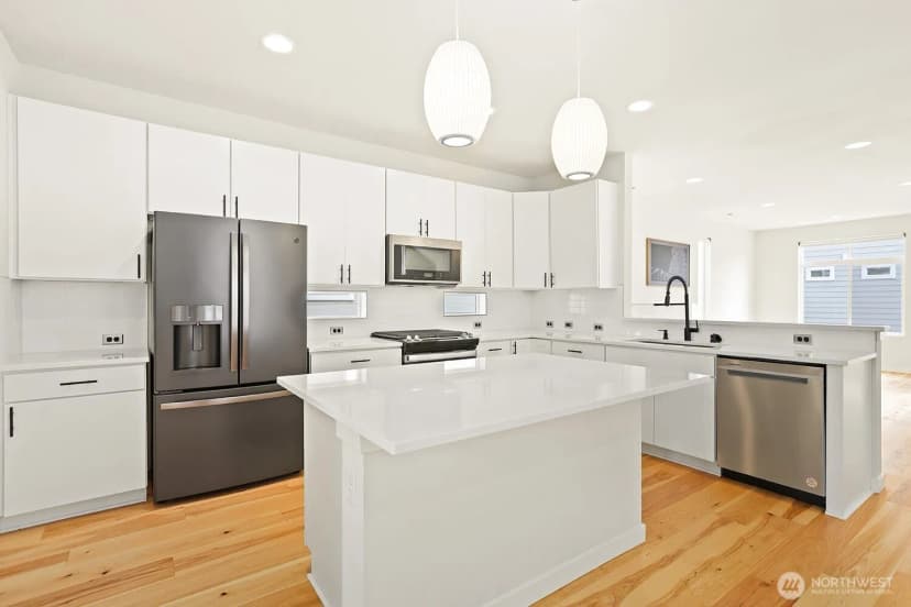 Property photo for 22503 70th Place W, Mountlake Terrace photo 12