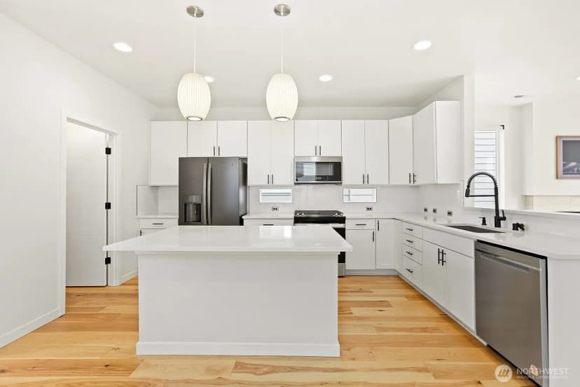 Property photo for 22503 70th Place W, Mountlake Terrace photo 11