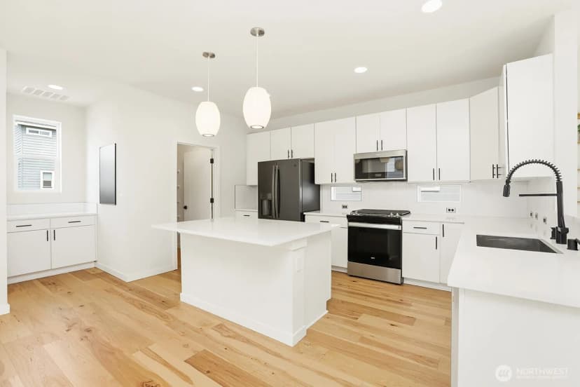 Property photo for 22503 70th Place W, Mountlake Terrace photo 10