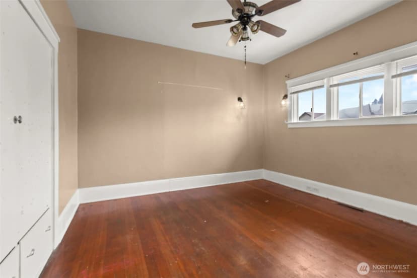 Property photo for 505 W Young Street, Elma photo 12