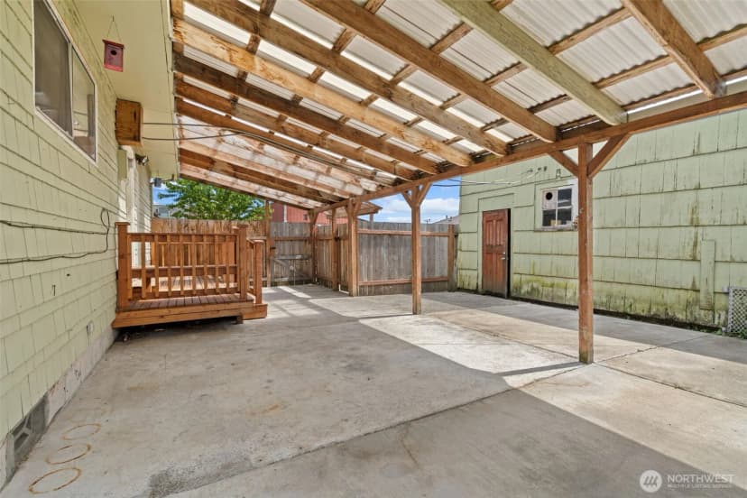 Property photo for 505 W Young Street, Elma photo 23
