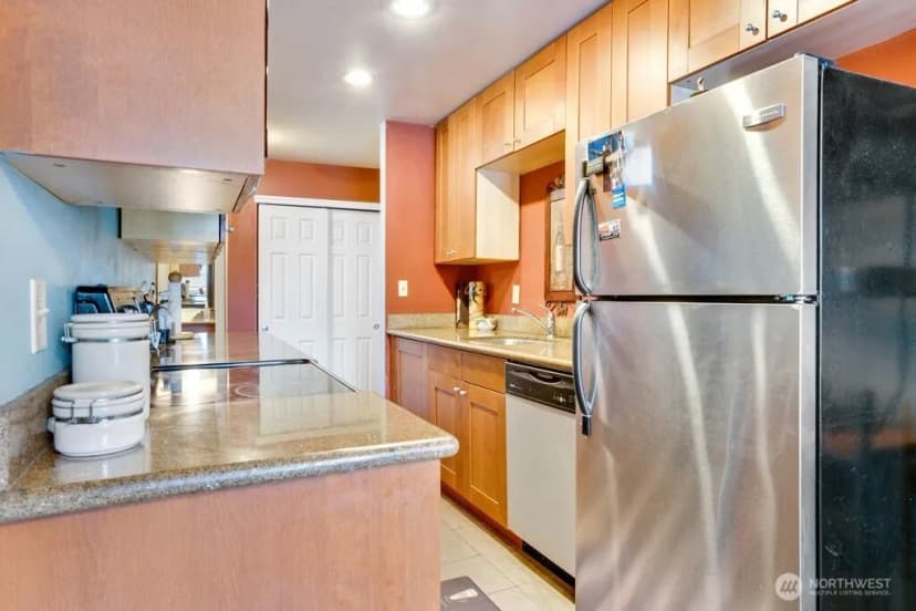 Property photo for 4525 S Henderson Street #302, Seattle photo 7