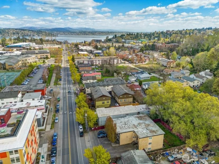 Property photo for 4525 S Henderson Street #302, Seattle photo 22