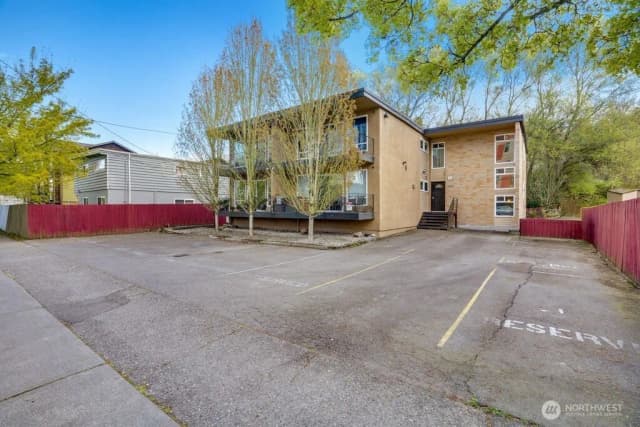 Property photo for 4525 S Henderson Street #302, Seattle photo 2