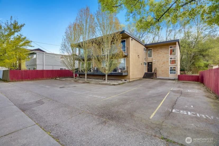 Property photo for 4525 S Henderson Street #302, Seattle photo 2