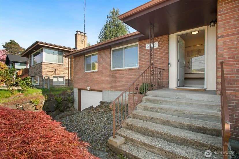 Property photo for 2503 S Edmunds Street, Seattle photo 2