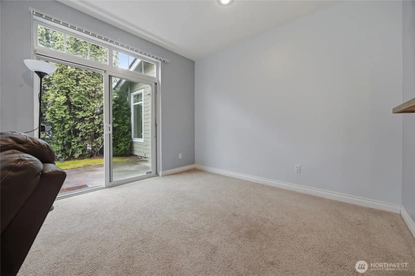 Property photo for 13000 Admiralty Way #j101, Everett photo 10