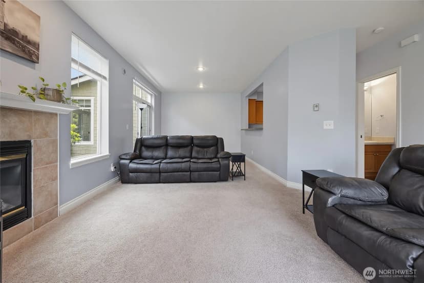 Property photo for 13000 Admiralty Way #j101, Everett photo 5