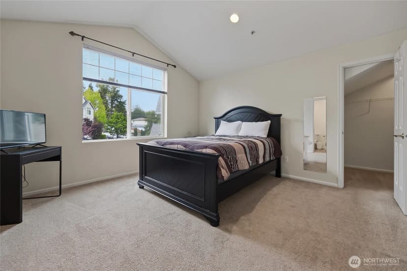 Property photo for 13000 Admiralty Way #j101, Everett photo 19