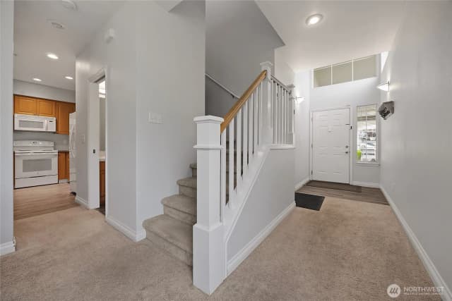 Property photo for 13000 Admiralty Way #j101, Everett photo 2