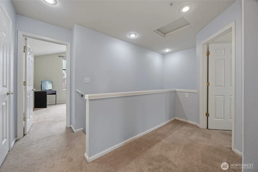 Property photo for 13000 Admiralty Way #j101, Everett photo 18