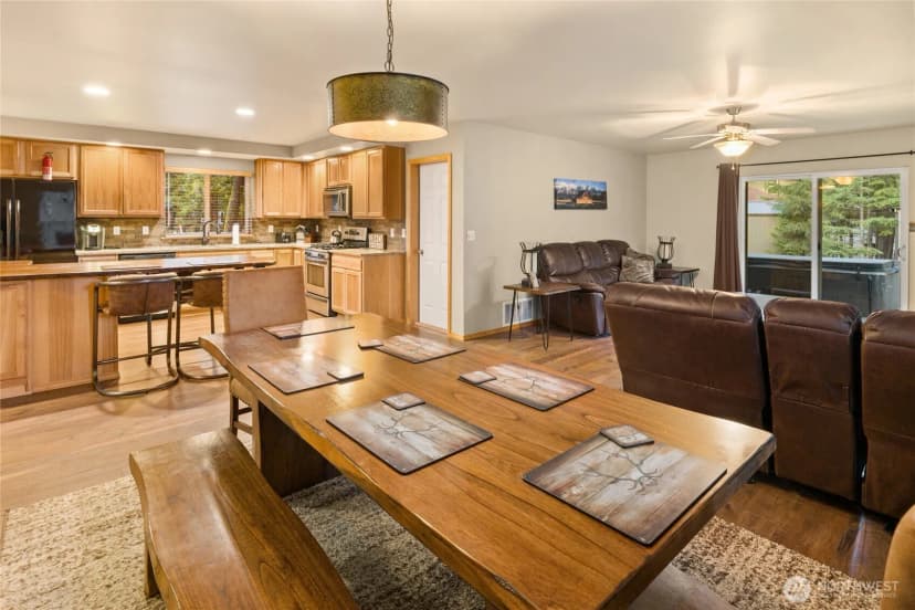 Property photo for 750 Evergreen Valley Loop Road, Ronald photo 20