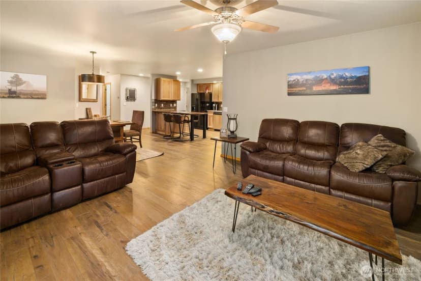 Property photo for 750 Evergreen Valley Loop Road, Ronald photo 12