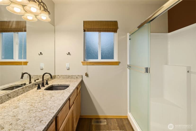 Property photo for 750 Evergreen Valley Loop Road, Ronald photo 22