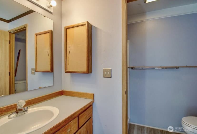 Property photo for 1206 Crystal Lane, Burlington photo 19