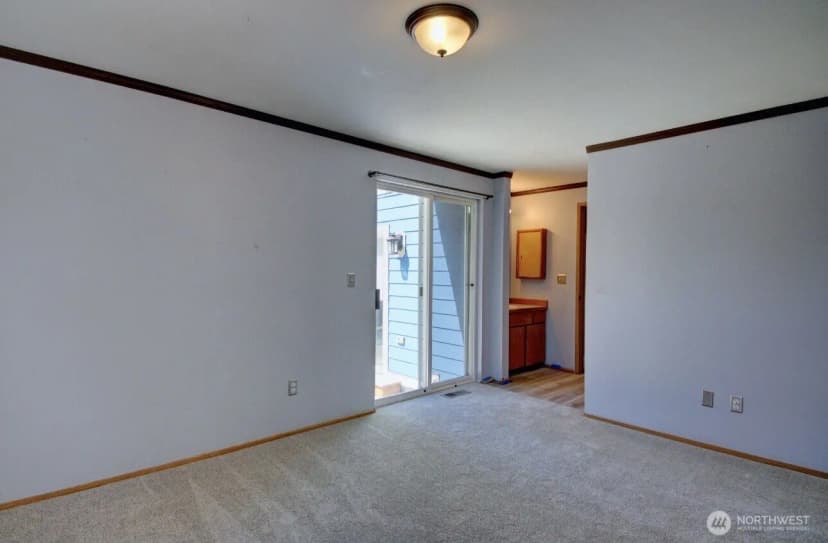 Property photo for 1206 Crystal Lane, Burlington photo 17