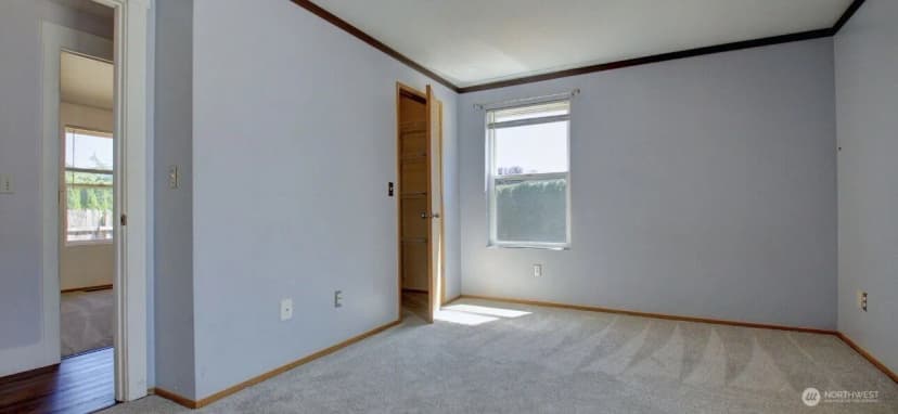 Property photo for 1206 Crystal Lane, Burlington photo 16