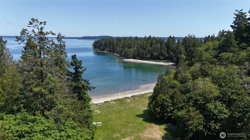 Property photo for 19789 Erickson Road Sw, Longbranch photo 12