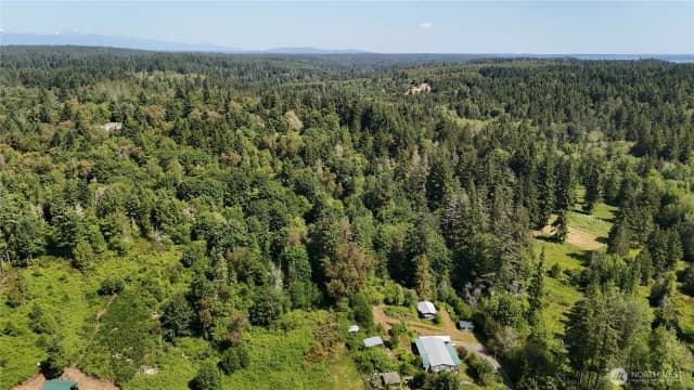 Property photo for 19789 Erickson Road Sw, Longbranch photo 5