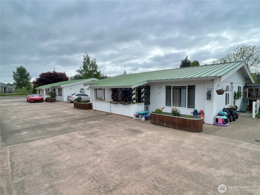 Property photo for 109 4th Avenue Se, Pacific photo 4