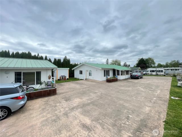 Property photo for 109 4th Avenue Se, Pacific photo 2