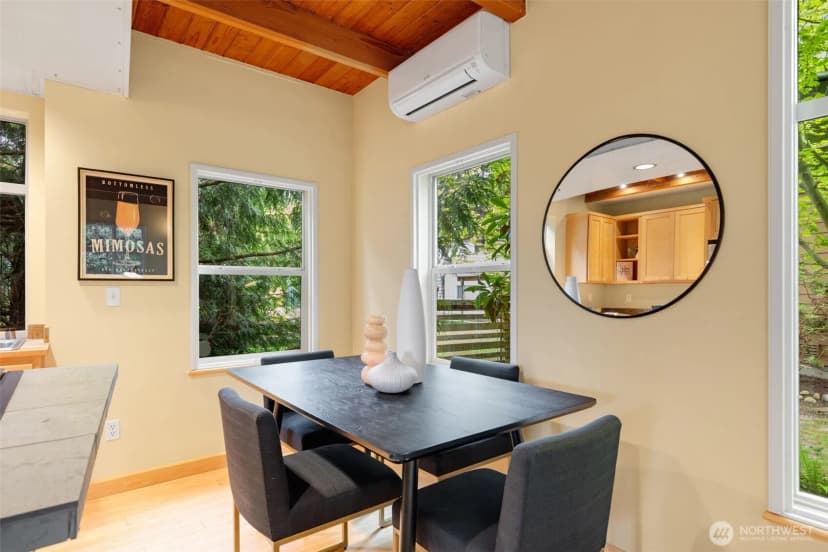 Property photo for 20215 15th Avenue Nw #e, Shoreline photo 13