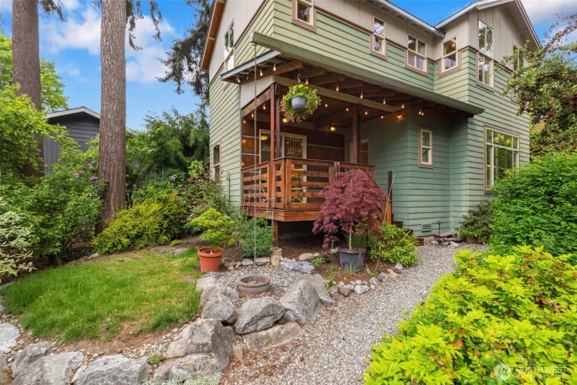 Property photo for 20215 15th Avenue Nw #e, Shoreline photo 4
